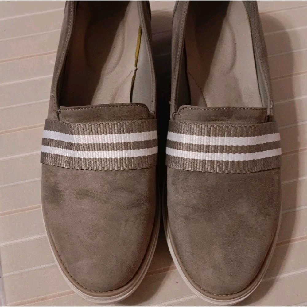 Clarks Women's Loafers Sz 9.5M Gray Suede Casual Slip On Shoes Comfort GUC